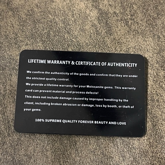 4 Carat Radiant Cut Moissanite Engagement Ring for Women. Ring Size:5.5 - Picture 8 of 8